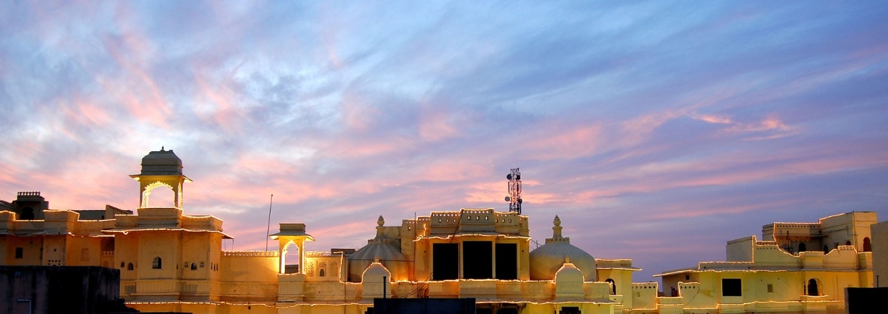 Royal Extravaganza 2013