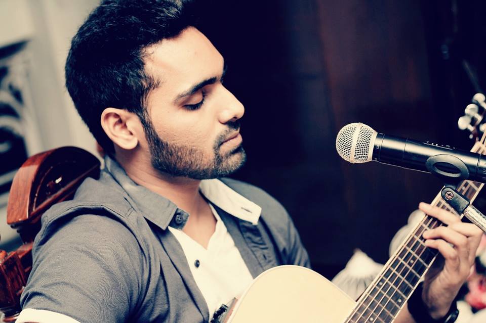 Swaran Dhaliwal (Acoustic Solo) Professional Singer Performing at The Grill Mill – Powered by StarClinch