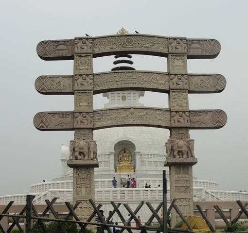 Walk to Vishwa Shanti Stupa